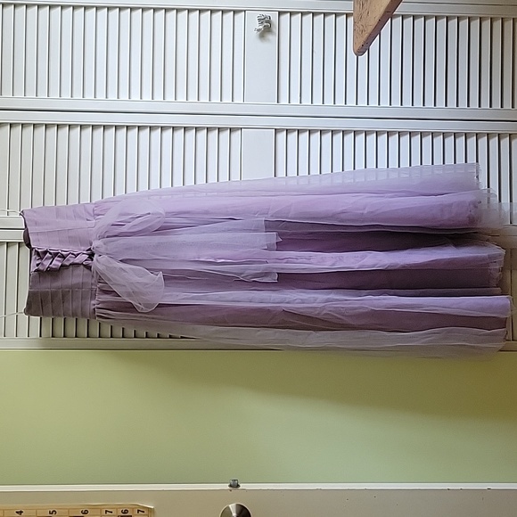 Bridesmaid's light purple bridesmaid dress - Picture 6 of 9